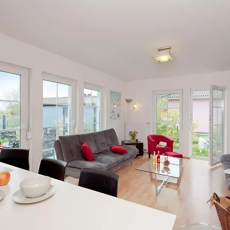 Feriehus Fh Blaue Haus Am Peenestrom Peenemunde